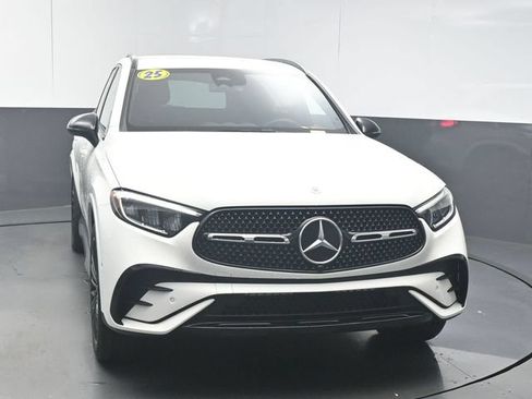 Used 2025 Mercedes-Benz GLC 300 w/ AMG Line image 3