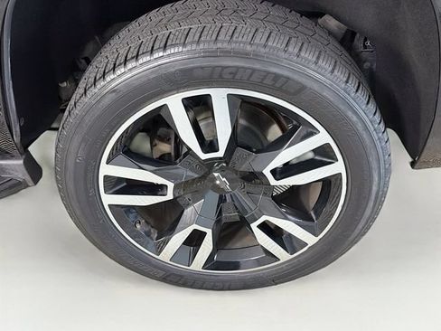 Used 2018 Chevrolet Tahoe Premier RWD image 33