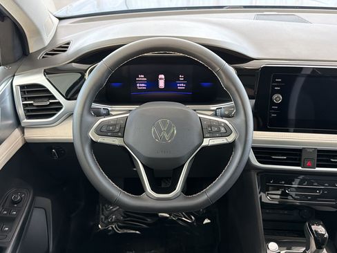 New 2026 Volkswagen Taos SE FWD image 11
