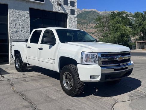 Used 2010 Chevrolet Silverado 1500 LT AWD/4WD image 13
