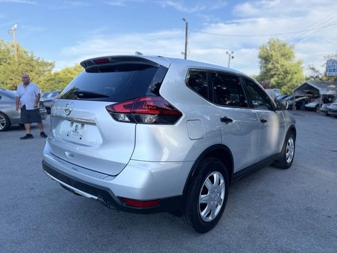 Used 2018 Nissan Rogue S FWD image 5