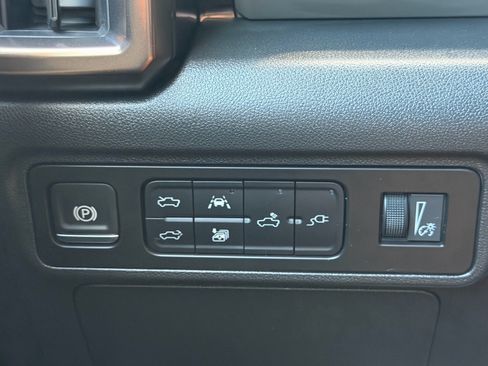 Used 2025 GMC Hummer EV 2X AWD/4WD image 29