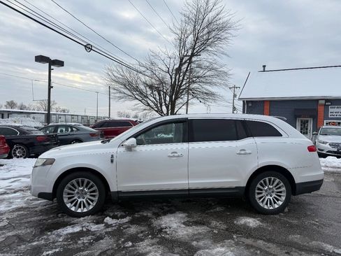 Used 2010 Lincoln MKT Base 4dr Crossover image 6