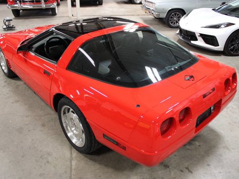 Used 1996 Chevrolet Corvette Base 2dr Hatchback image 20