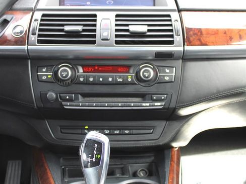 Used 2012 BMW X5 xDrive35d image 15