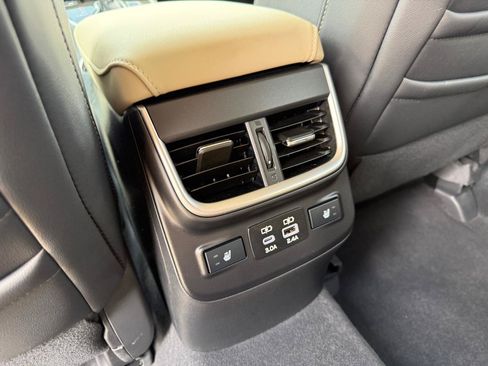 Used 2025 Subaru Outback Limited w/ Popular Package #2 AWD/4WD image 24