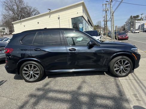 Used 2019 BMW X5 xDrive40i w/ M Sport Package image 2