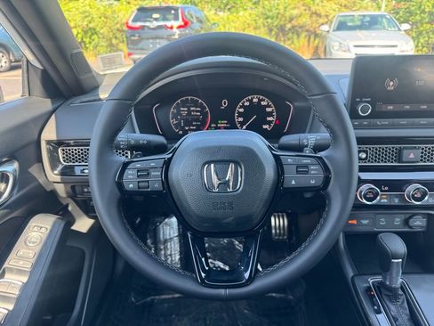 Used 2025 Honda Civic Sport image 8