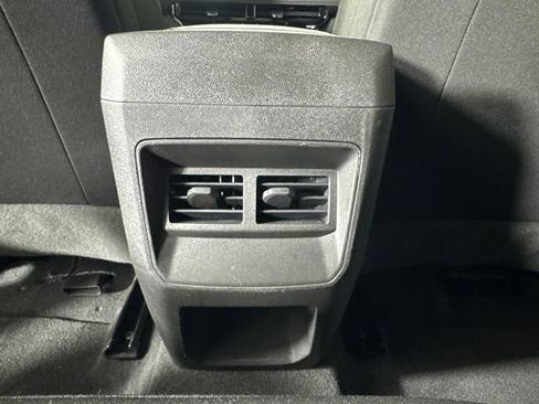 Used 2023 Chevrolet Colorado W/T RWD image 13