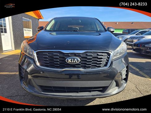 Used 2019 Kia Sorento L image 2
