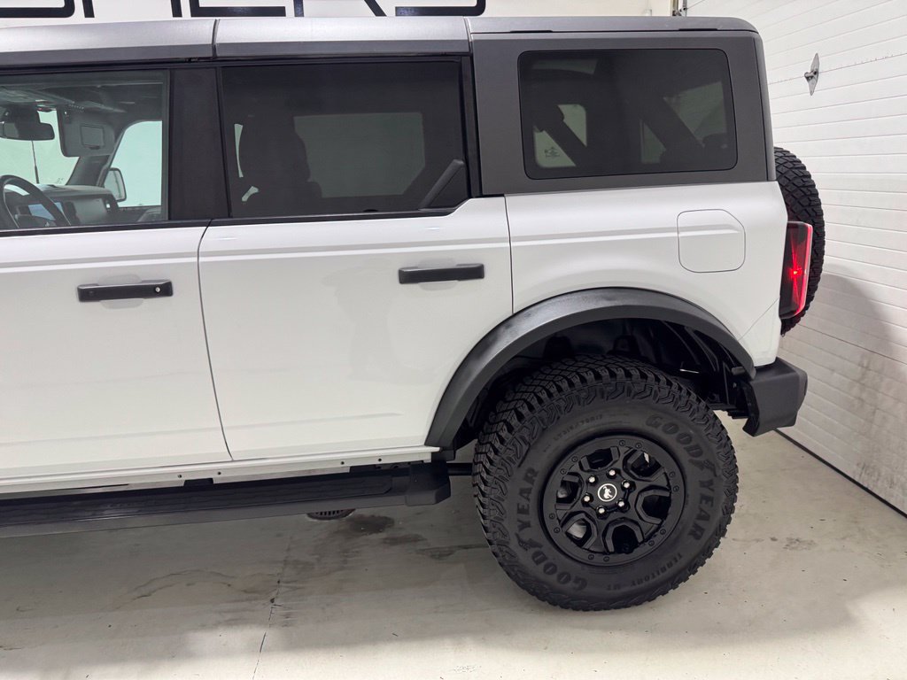 Used 2023 Ford Bronco Wildtrak AWD/4WD image 12