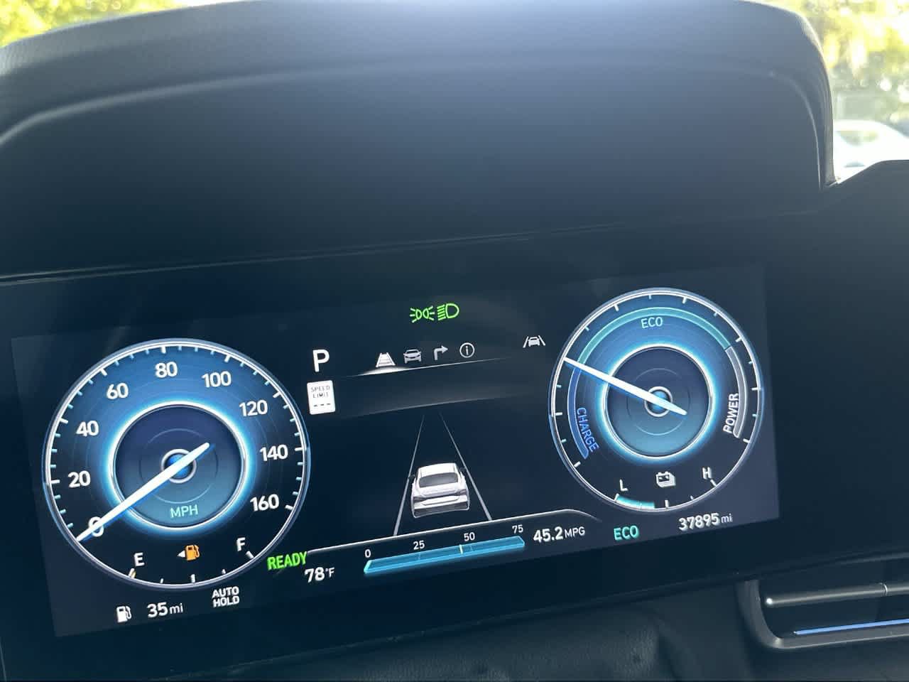 Used 2025 Hyundai Elantra Limited FWD image 16
