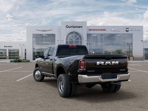 New 2026 RAM 3500 Big Horn AWD/4WD image 3