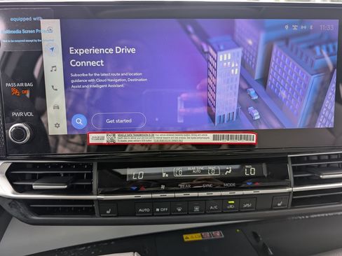 Used 2025 Toyota Sienna XLE FWD image 19