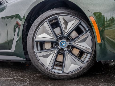 Used 2023 BMW i4 eDrive35 w/ Premium Package image 30