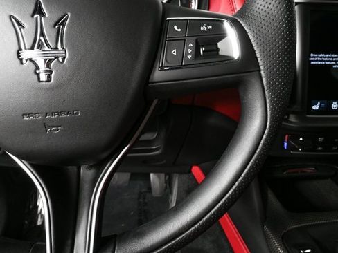 Certified 2022 Maserati Levante GT image 14
