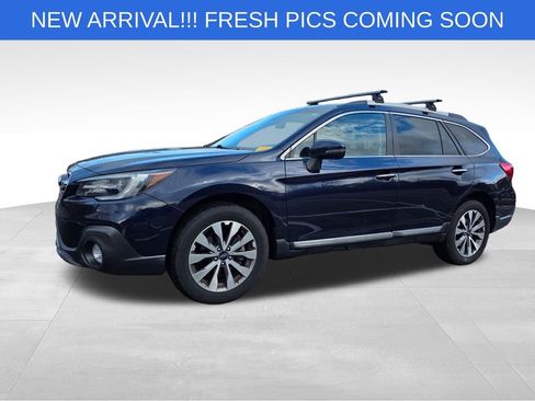 Used 2018 Subaru Outback 2.5i Touring image 2