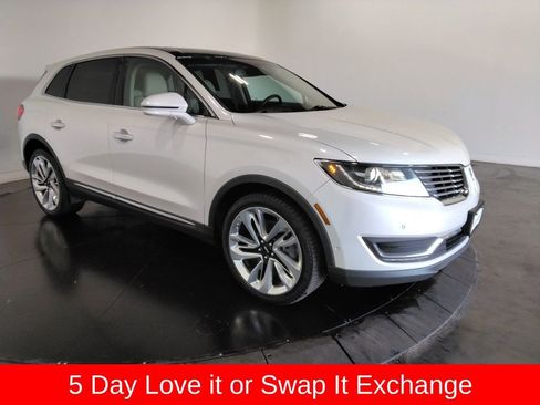 Used 2018 Lincoln MKX Reserve w/ Driver Assistance Package image 3