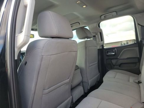 Used 2018 Chevrolet Silverado 1500 Custom w/ Custom Convenience Package image 10