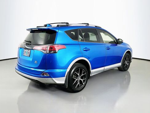 Used 2016 Toyota RAV4 SE w/ Advanced Technology Package image 9