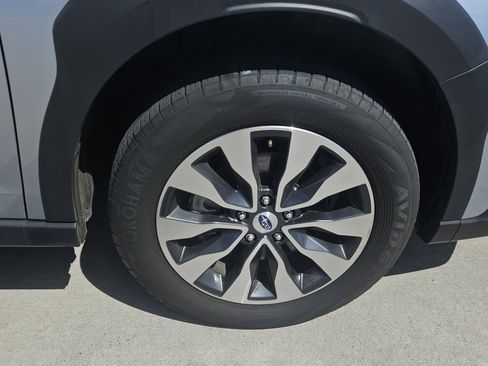 Used 2024 Subaru Outback Limited AWD/4WD image 2
