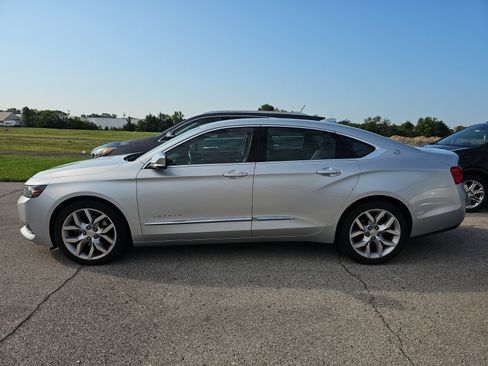 Used 2017 Chevrolet Impala Premier FWD image 3