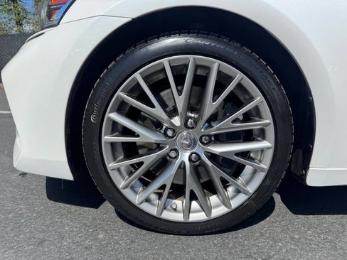 Used 2017 Lexus IS 300 AWD image 19