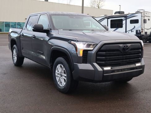 Used 2023 Toyota Tundra SR5 image 9