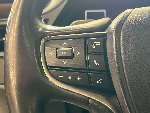 Certified 2022 Lexus ES 350 w/ Premium Package FWD image 24