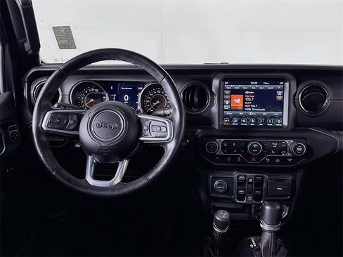 Used 2021 Jeep Gladiator Overland image 15