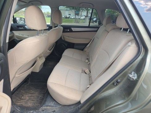 Used 2019 Subaru Outback 2.5i Premium AWD/4WD image 14