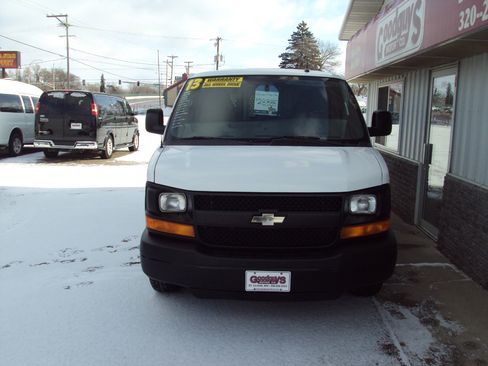 Used 2013 Chevrolet Express 1500 AWD image 3