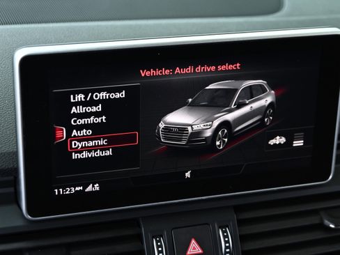 Used 2020 Audi SQ5 Prestige w/ Prestige Package image 27