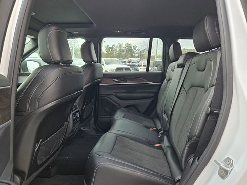 New 2026 Jeep Grand Cherokee Altitude AWD/4WD image 23