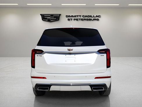 Used 2023 Cadillac XT6 Premium Luxury image 4