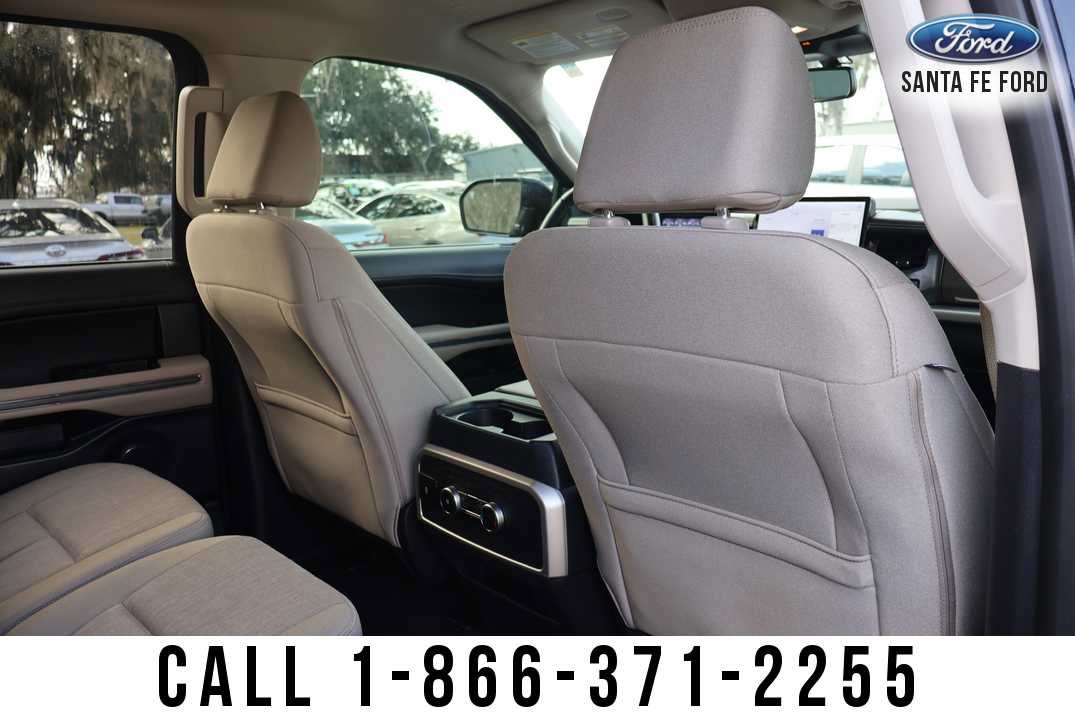 Used 2024 Ford Expedition XLT RWD image 23