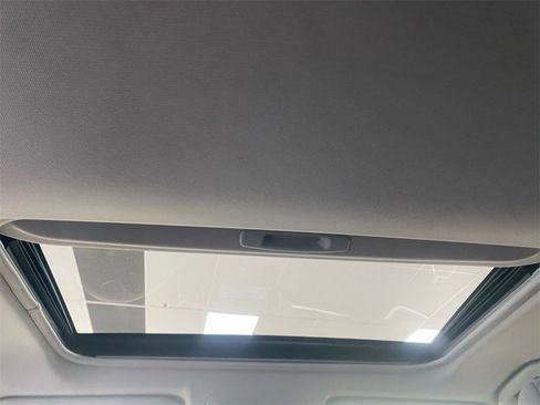 Used 2019 Toyota RAV4 XLE image 17