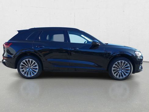 Used 2019 Audi e-tron Prestige AWD/4WD image 4