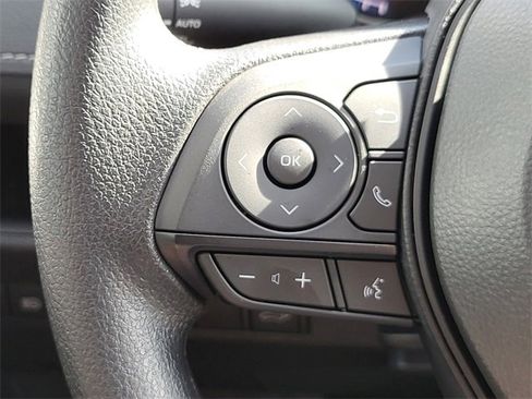 Used 2025 Toyota RAV4 XLE image 23