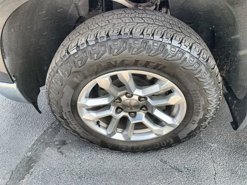 Certified 2023 Chevrolet Silverado 1500 LT AWD/4WD image 31