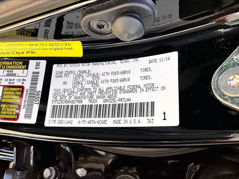 Used 2017 Toyota Tacoma Limited w/ Tow Package RWD image 37