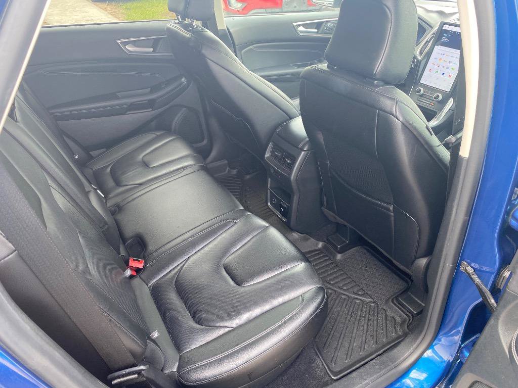 Used 2022 Ford Edge Titanium w/ Equipment Group 301A AWD/4WD image 20