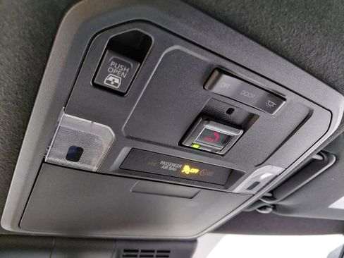 Used 2025 Toyota 4Runner Trailhunter image 42