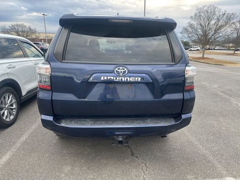 Used 2018 Toyota 4Runner SR5 image 6
