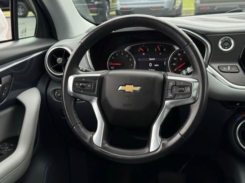 Used 2020 Chevrolet Blazer LT w/ Sound & Technology Package FWD image 10