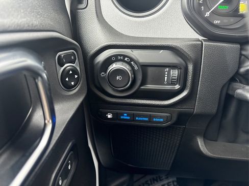 Used 2025 Jeep Wrangler Unlimited Sport S 4xe image 15