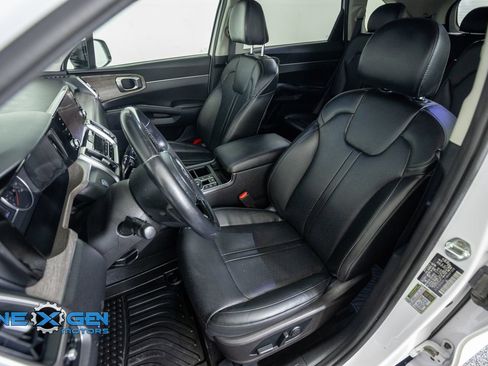Used 2021 Kia Sorento EX w/ EX AWD X-Line Package image 26