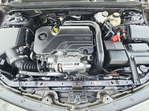 Used 2023 Chevrolet Malibu LT FWD image 14