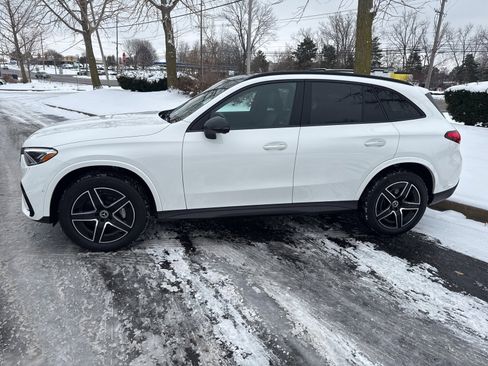 Certified 2025 Mercedes-Benz GLC 300 4MATIC image 2