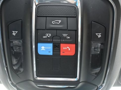 Used 2023 Jeep Grand Cherokee Limited AWD/4WD image 34
